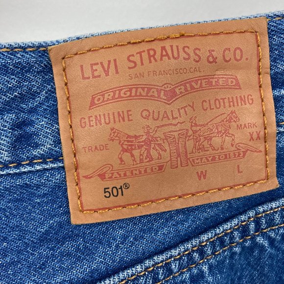 Levi's 501 Straight Leg Jeans Size 26 x 32 Oxnard Athens Button Fly 100% Cotton - Picture 8 of 15